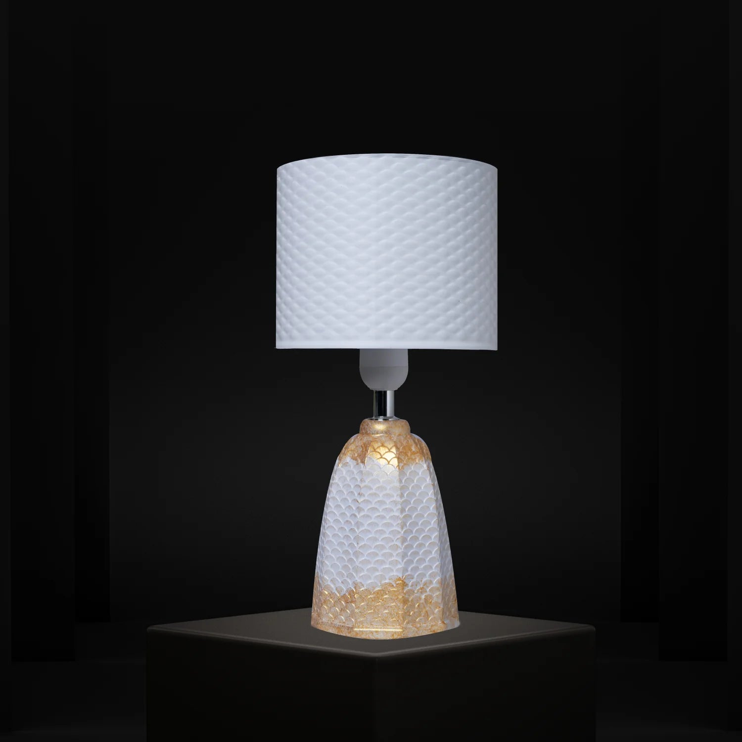 3D Printed Table Lamp, Shade Theme: Scales, Ceramic Gold on White