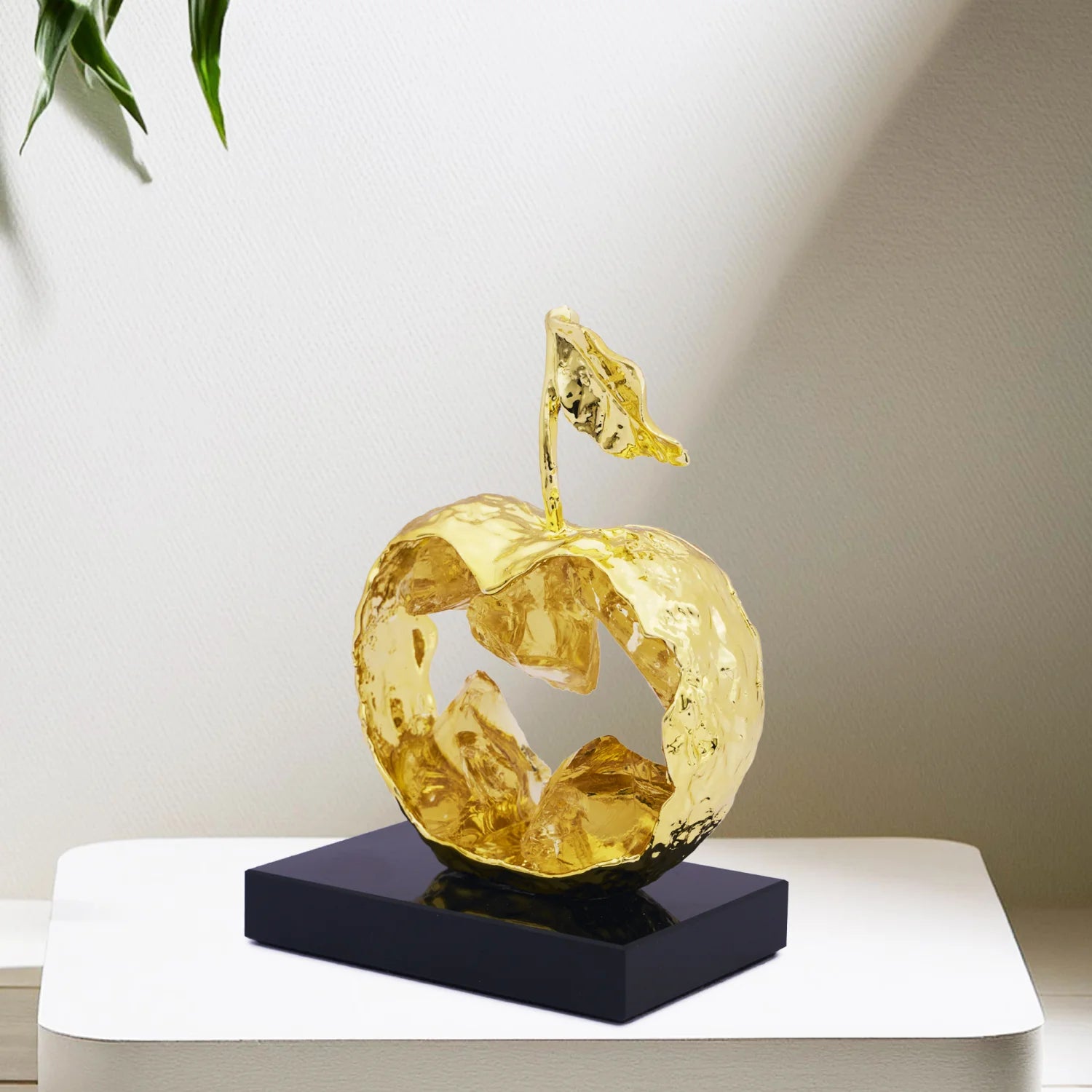 The Delectable Apple Décor Piece