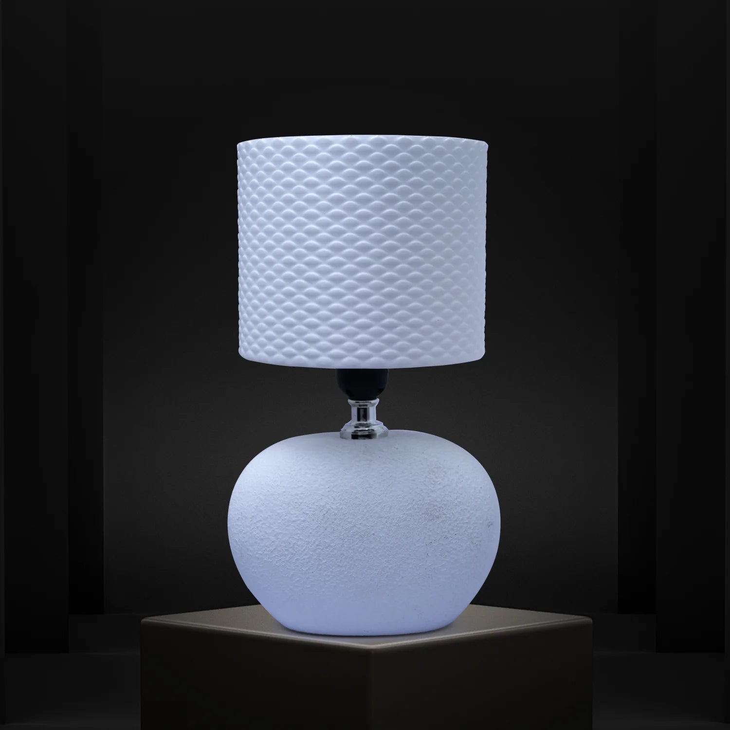 3D Printed Table Lamp, Shade Theme: Scales, Ceramic Elegance